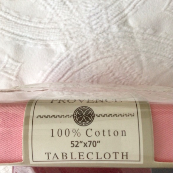 Tablecloth NWOT - Picture 3 of 7